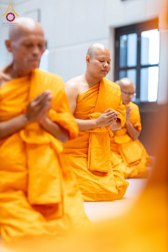 ภาพ No.244792:วันเสาร์ที่ 6 กันยายน พ.ศ. 2568 พิธีถวายบาตร บรรพชา อุปสมบทของนาคธรรมทายาท โครงการอุปสมบทหมู่บูชาธรรมครบรอบ 108 ปี  วันครูผู้ค้นพบวิชชาธรรมกาย ณ โบสถ์พระไตรปิฎก วัดพระธรรมกาย