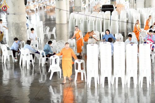 ภาพ No.218629:วันพฤหัสบดีที่ 17 เมษายน พ.ศ. 2568 การเตรียมงานในลานธรรม , สภาธรรมกายสากล , วิหารคด  เพื่องานวันคุ้มครองโลก 22 เมษายน พ.ศ. 2568