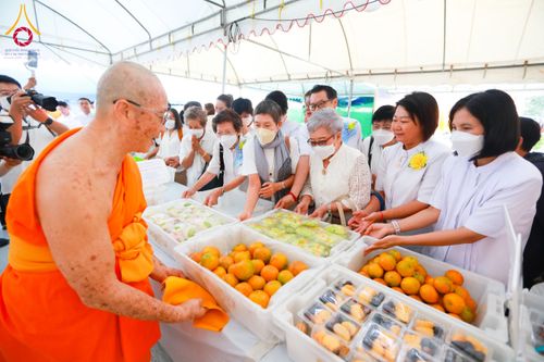 ภาพ No.119074:พิธีถวายภัตตาหารเป็นสังฆทาน แด่คณะพระธรรมยาตรา วันที่ 27 มกราคม พ.ศ. 2567 ณ อนุสรณ์สถานบางปลา จ.นครปฐม
