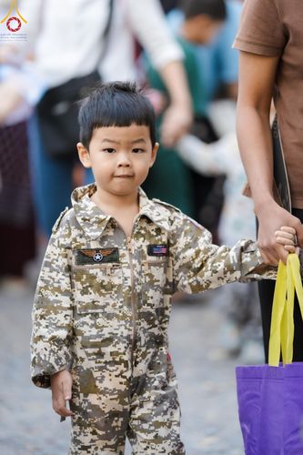 ภาพ No.193872:วัดพระธรรมกาย จัดงานวันเด็กแห่งชาติ ประจำปี พ.ศ.2568 ออกร้านอาหาร 200 ร้าน มอบของขวัญหลายหมื่นชิ้น วันที่ 12 มกราคม พ.ศ. 2568 วัดพระธรรมกาย อ.คลองหลวง จ.ปทุมธานี