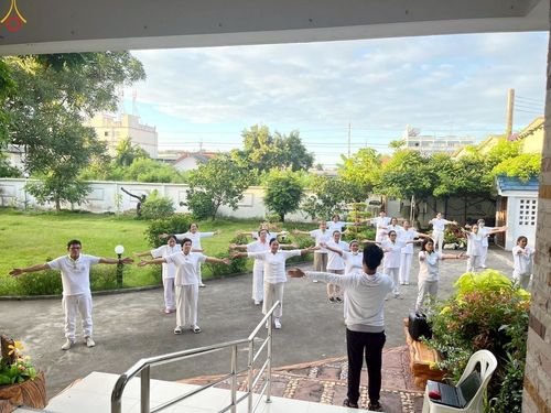 ภาพ No.247577:วันที่ 19-21 กันยายน พ.ศ. 2568 โครงการบวชอุบาสกแก้ว อุบาสิกาแก้ว ตัวแทนทอดกฐิน 30,000 วัด รุ่นที่ 2 ณ ศูนย์กัลยาณมิตรบางพลี สมุทรปราการ