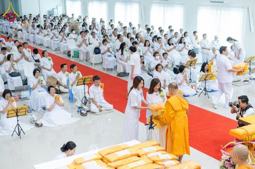 ภาพ No.174353:พิธีทอดกฐินกตัญญูบูชาธรรม ณ ศูนย์ปฏิบัติธรรมพระมงคลเทพมุนี อ.สองพี่น้อง จ.สุพรรณบุรี ในโครงการกฐินสามัคคีทั่วไทย 30,000 วัด บูชาธรรม 80 ปี หลวงพ่อธัมมชโย โดยคณะศิษยานุศิษย์วัดพระธรรมกาย วันที่ 10 พฤศจิกายน พ.ศ. 2567