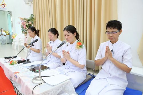 ภาพ No.258618:วันที่ 19 ตุลาคม พ.ศ. 2568 พิธีทอดกฐินสามัคคีทั่วไทย 30,000 วัด โดยคณะศิษยานุศิษย์ บูชาธรรม 81 ปี หลวงพ่อธัมมชโย ณ ศูนย์ปฎิบัติธรรมน้ำใสใจสว่าง  เขตบางกอกน้อย กรุงเทพมหานคร