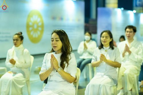 ภาพ No.211079:วันพฤหัสบดีที่ 13 มีนาคม พ.ศ. 2568  กิจกรรมวันพระ ขึ้น 15 ค่ำ เดือน 4 พิธีบุพเปตพลี ครั้งที่ 160 และ พิธีฉลองชัยสวดธัมจักรกัปปวัตนสูตร ครบ 7,196,000,000 จบ ณ วัดพระธรรมกาย