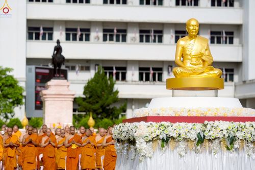 ภาพ No.239182:วันอาทิตย์ที่ 17 สิงหาคม พ.ศ. 2568 พิธีอัญเชิญรูปเหมือนพระมงคลเทพมุนี (สด จันทสโร) ณ ศาลากลางจังหวัดเลย ถึงลานพญานาค สวนสาธารณะกุดป่อง อ.เมือง จ.เลย