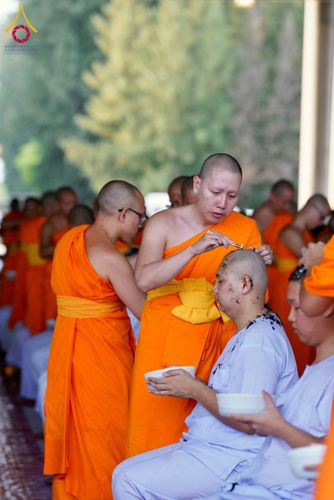 ภาพ No.143951:พิธีตัดปอยผมและปลงผมธรรมทายาท รุ่นเข้าพรรษา ณ มหาวิหารคด คอร์ 16 วัดพระธรรมกาย วันอาทิตย์ที่ 7 กรกฎาคม พ.ศ. 2567