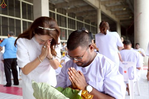 ภาพ No.230785:วันที่ 28 มิถุนายน พ.ศ. 2568 พิธีตัดปอยผมและปลงผม โครงการบวชพระนานาชาติ AEC & WAB รุ่นที่ 9 ณ วิหารคด 2 วัดพระธรรมกาย