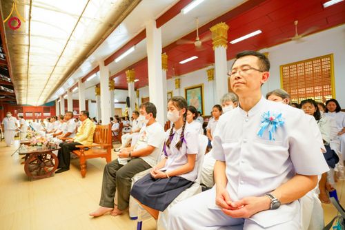 ภาพ No.202165:พิธีเจริญพระพุทธมนต์ ปฏิบัติธรรม มอบทุนการศึกษา ถวายสังฆทาน 108 วัด เพื่อถวายเป็นพุทธบูชา และขับเคลื่อนโครงการหมู่บ้านรักษาศีล 5 โดยคณะสงฆ์จังหวัดนครปฐม คณะศิษยานุศิษย์วัดพระธรรมกาย โครงการธรรมยาตรา ปีที่ 13 ณ วัดบางปลา อำเภอบางเลน จังหวัดนครปฐม