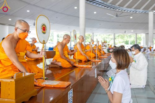 ภาพ No.100156:พิธีบุพเปตพลี  ครั้งที่ 143 วันที่ 27 พฤศจิกายน พ.ศ. 2566 วันพระ ขึ้น 15 ค่ำ เดือน 12 ณ หอฉันคุณยายอาจารย์ฯ วัดพระธรรมกาย