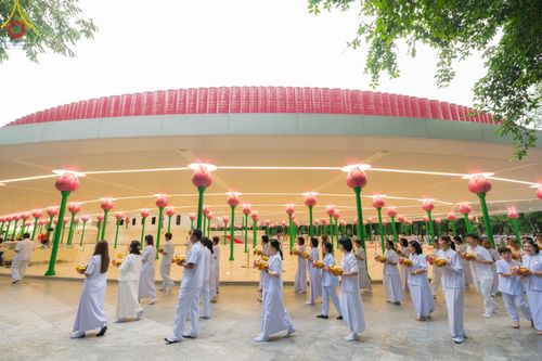 ภาพ No.156671:พิธีบรรพชาอุปสมบท ธรรมทายาท โครงการอุปสมบทหมู่บูชาธรรมครบรอบ 107 ปี วันครูผู้ค้นพบวิชชาธรรมกาย ณ โบสถ์พระไตรปิฏก วัดพระธรรมกาย วันเสาร์ที่ 14 กันยายน พ.ศ. 2567