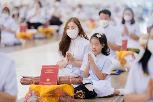 ภาพ No.80528:พิธีถวายทุนสนับสนุนการสร้าง พระไตรปิฎกฉบับธรรมชัย วันเสาร์ที่ 29 เมษายน พ.ศ. 2566 ณ สภาธรรมกายสากล วัดพระธรรมกาย