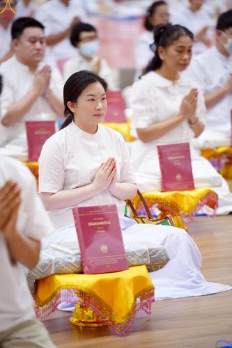 ภาพ No.228327:วันอาทิตย์ที่ 8 มิถุนายน พ.ศ. 2568 พิธีถวายทุนสนับสนุนพระไตรปิฎกฉบับธรรมชัย และอนุรักษ์คัมภีร์โบราณ ณ ห้องแก้วสารพัดนึก 2 วัดพระธรรมกาย