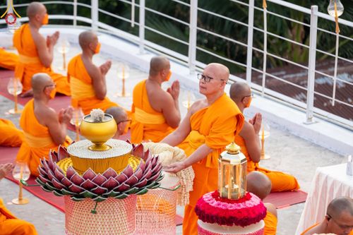 ภาพ No.119170:พิธีจุดประทีปถวายเป็นพุทธบูชา และบูชาธรรมมหาปูชนียาจารย์ พระมงคลเทพมุนี(สด จนฺทสโร) ในโครงการธรรมยาตราฯ วันที่ 26 มกราคม พ.ศ. 2567 ณ อาคารธรรมยาตรา กตัญญูบูชามหาปูชนียาจารย์ ตรงข้ามวัดปากน้ำภาษีเจริญ จ.กรุงเทพมหานคร