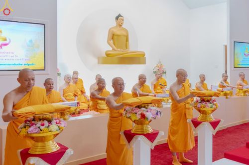 ภาพ No.91258:พิธีสมโภชพระประธาน "พระธรรมกาย" , พิธีเปิดไฟมงคลและเปิดไฟส่องสว่างรัศมีดวงธรรมพระประธาน "พระธรรมกาย" , พิธีทอดผ้าป่าภาคพื้น 19 วัดศูนย์สาขาภาคพื้นอเมริกา  และพิธีมุทิตาสักการะพระมหาเถระ พระเถระ ประจำปี 2566 วันอาทิตย์ที่ 15 ตุลาคม พ.ศ. 2566