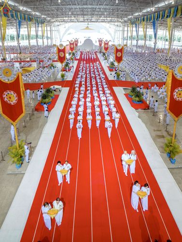 ภาพ No.240701:วันพุธที่ 27 สิงหาคม พ.ศ. 2568 พิธีทอดผ้าป่าเพื่อสร้างอาคาร  82 ปี หลวงพ่อธัมมชโย สมทบกฐินวัดพระธรรมกาย และกฐิน 30,000 วัดทั่วประเทศ ครั้งที่ 1