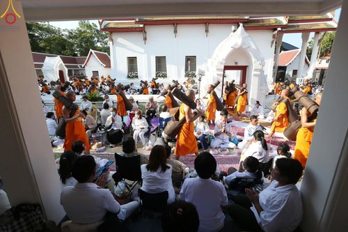 ภาพ No.195477:พิธีต้อนรับพระธรรมยาตรา ณ อนุสรณ์สถานลำดับที่ 4 สถานที่เกิดด้วยกายธรรม วัดโบสถ์(บน) ต.บางคูเวียง จ.นนทบุรี ในโครงการธรรมยาตรา กตัญญูบูชา มหาปูชนียาจารย์ พระมงคลเทพมุนี(สด จนฺทสโร) พระผู้ปราบมาร อนุสรณ์สถาน 7 แห่ง ปีที่ 13 วันที่ 15 มกราคม พ.ศ. 2568