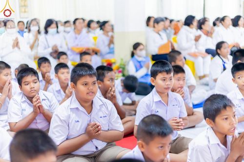 ภาพ No.195063:พิธีทอดผ้าป่าทำนุบำรุงศาสนสถาน ณ วัดไผ่โรงวัว ต.บางตาเถร อ.สองพี่น้อง จ.สุพรรณบุรี ในโครงการธรรมยาตรา กตัญญูบูชา มหาปูชนียาจารย์ พระมงคลเทพมุนี(สด จนฺทสโร) พระผู้ปราบมาร อนุสรณ์สถาน 7 แห่ง ปีที่ 13 วันที่ 13 มกราคม พ.ศ. 2568