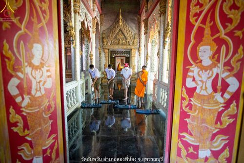 ภาพ No.69176:พระธรรมยาตรา ปฏิบัติศาสนกิจ ทำนุบำรุงศาสนสถาน, สวดธรรมจักร, ปฏิบัติธรรม ร่วมกับชุมชน,นักเรียนเด็กดีวีสตาร์ และร่วมพิธีทอดผ้าป่าบำรุงศาสนสถาน ในโครงการธรรมยาตรากตัญญูบูชา มหาปูชนียาจารย์ พระมงคลเทพมุนี(สด จนฺทสโร) พระผู้ปราบมาร อนุสรณ์สถาน 7 แห่ง ปีที่ 11