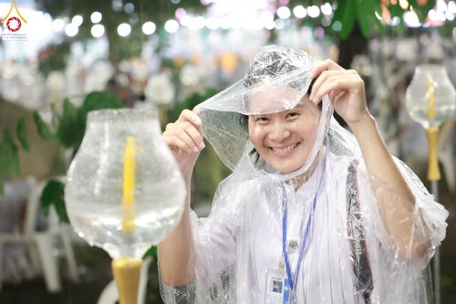 ภาพ No.89259:พิธีประดิษฐานรูปหล่อทองคำ  คุณยายอาจารย์มหารัตนอุบาสิกาจันทร์ ขนนกยูง ภายในมหาวิหารคุณยายอาจารย์ฯ เนื่องในวันครูผู้ค้นพบวิชชาธรรมกาย วันศุกร์ที่ 29 กันยายน พ.ศ. 2566 ณ วัดพระธรรมกาย จ.ปทุมธานี