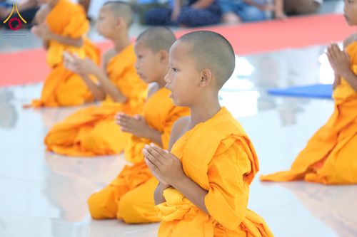 ภาพ No.319680:วันเสาร์ที่ 4 เมษายน พ.ศ.2569 พิธีขอขมา มอบผ้าไตร บรรพชาสามเณร ศูนย์อบรมเยาวชนนครปฐม