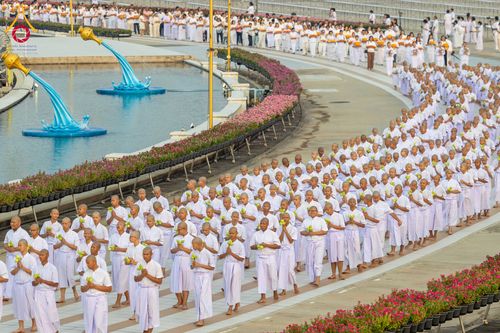 ภาพ No.319391:วันเสาร์ที่ 4 เมษายน พ.ศ.2569 พิธีขอขมา มอบผ้าไตร และถวายบาตรแด่นาคธรรมทายาท ในโครงการบรรพชาสามเณรฟื้นฟูพระพุทธศาสนาทั่วไทย โครงการหน่อแก้วเปรียญธรรม รุ่นที่ 14 โครงการสามเณรยุวธรรมทายาท รุ่นที่ 34 โครงการสามเณรมัชฌิมธรรมทายาท รุ่นที่ 30 ณ สภาธรรมกายสากล