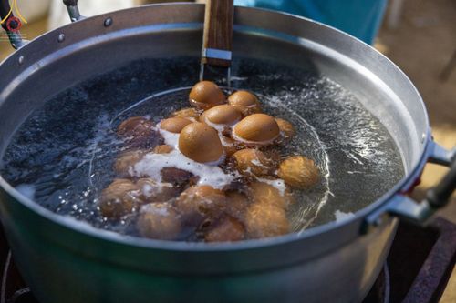 ภาพ No.71010:พิธีถวายภัตตาหารเป็นสังฆทาน แด่คณะพระธรรมยาตราฯ ในโครงการธรรมยาตราฯ ปีที่ 11 ณ อนุสรณ์สถานคลองบางนางแท่น อ.สามพราน จ.นครปฐม วันที่ 13 มกราคม พ.ศ. 2566