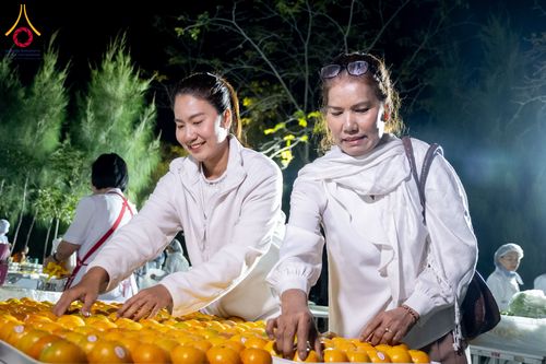 ภาพ No.289472:วันที่ 7 มกราคม พ.ศ. 2569 พิธีถวายภัตตาหารเป็นสังฆทาน แด่พระธรรมยาตรา ในโครงการธรรมยาตรา กตัญญูบูชา มหาปูชนียาจารย์ พระมงคลเทพมุนี(สด จนฺทสโร) พระผู้ปราบมาร อนุสรณ์สถาน 7 แห่ง ปีที่ 14 ณ อนุสรณ์สถานมหาวิหารพระมงคลเทพมุนี (โลตัสแลนด์) อ.สองพี่น้อง จ.สุพรร