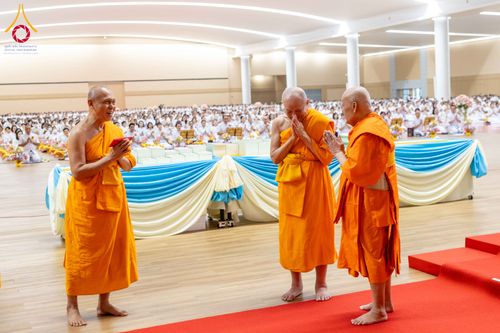 ภาพ No.310618:วันอาทิตย์ที่ 22 กุมภาพันธ์ พ.ศ. 2569 พิธีมุทิตาสักการะในโอกาสอายุวัฒนะมงคล 80 ปี พระพรหมวชิรปัญญาจารย์ (ทองดี สุรเตโช ป.ธ.9) ณ ห้องแก้วสารพัดนึก 2 วัดพระธรรมกาย จ.ปทุมธานี