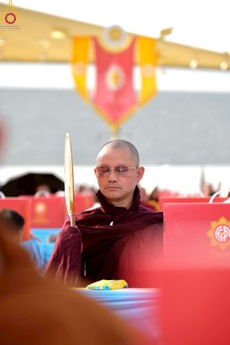 ภาพ No.221760:วันอังคารที่ 22 เมษายน พ.ศ. 2568 ภาพพิธีถวายมหาสังฆทานคณะสงฆ์ 40,000 กว่าวัดทั่วประเทศ เนื่องในวันคุ้มครองโลก ชุดที่ 2 (ปลื้มให้สมการรอคอย) ณ ลานธรรมพระมหาธรรมกายเจดีย์ วัดพระธรรมกาย