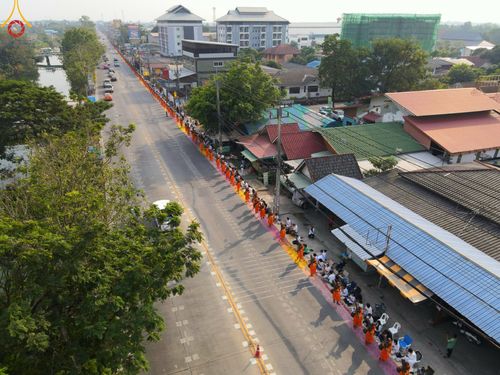 ภาพ No.120215:พิธีต้อนรับพระธรรมยาตรา ในโครงการธรรมยาตรา กตัญญูบูชา มหาปูชนียาจารย์ พระมงคลเทพมุนี(สด จนฺทสโร) พระผู้ปราบมาร อนุสรณ์สถาน 7 แห่ง ปีที่ 12 วันที่ 28 มกราคม พ.ศ. 2567 ณ วัดพระธรรมกาย จ.ปทุมธานี