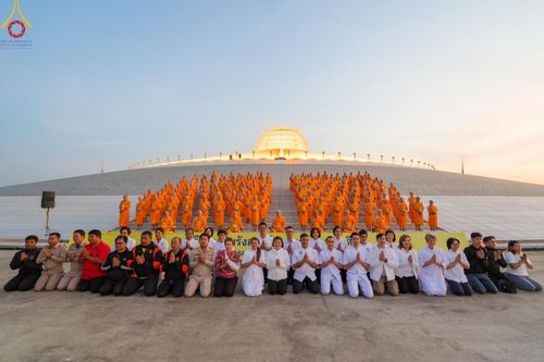 ภาพ No.194696:พิธีปฐมเริ่มสุวรรณรังสรรค์มหาธรรมกายเจดีย์ วันจันทร์ที่ 13 มกราคม พ.ศ. 2568 ณ มหาธรรมกายเจดีย์ วัดพระธรรมกาย จ.ปทุมธานี
