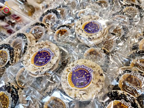 ภาพ No.203872:พิธีถวายภัตตาหารเป็นสังฆทาน แด่พระธรรมยาตรา ณ วัดพระธรรมกาย ตำบลคลองสาม อำเภอคลองหลวง จังหวัดปทุมธานี ในโครงการธรรมยาตรา กตัญญูบูชา มหาปูชนียาจารย์ พระมงคลเทพมุนี(สด จนฺทสโร) พระผู้ปราบมาร อนุสรณ์สถาน 7 แห่ง ปีที่ 13 วันที่ 30 มกราคม พ.ศ. 2568