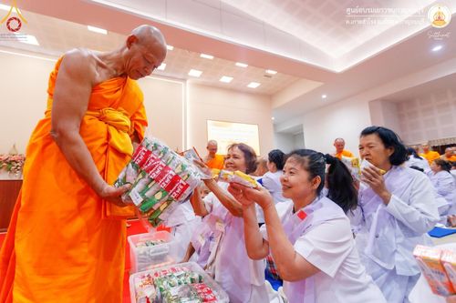 ภาพ No.152278:โครงการอบรมอุบาสก อุบาสิกาแก้ว ตัวแทนทอดกฐิน 30,000 วัด ทั่วไทย ระหว่างวันที่ 6-8 กันยายน พ.ศ. 2567 ณ ศูนย์อบรมเยาวชนกาญจนบุรี