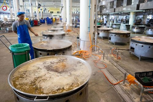 ภาพ No.60722:V.38 ทุ่มพลังเพื่อพ่อครบ 80 ปี ภาพการเตรียมงานของหน่วยงานต่างๆ เพื่อพิธีฉลองอายุวัฒนมงคล 80 ปี หลวงพ่อธัมมชโย และรับถวายมหาสังฆทาน 10,000 กว่าวัดทั่วประเทศ ในวันคุ้มครองโลก วันจันทร์ที่ 22 เมษายน พ.ศ. 2567