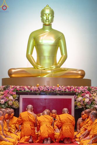 ภาพ No.141533:พิธีบรรพชาอุปสมบท โครงการอุปสมบทหมู่รุ่นผู้บริหาร รุ่นที่ 14 โครงการอุปสมบทหมู่ธรรมทายาท ระดับอุดมศึกษา รุ่นที่ 51 ภาคฤดูฝน ณ โบสถ์พระไตรปิฎก วัดพระธรรมกาย ในวันเสาร์ที่ 15 มิถุนายน พ.ศ. 2567