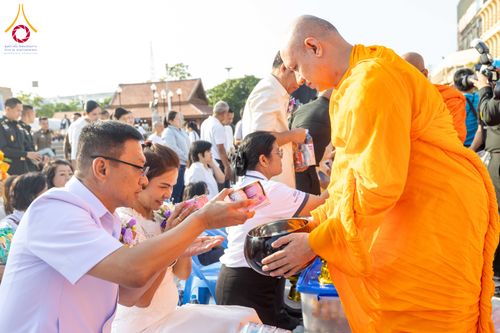 ภาพ No.312905:วันอาทิตย์ที่ 8 มีนาคม พ.ศ.2569 ทำบุญเมืองนครราชสีมา 558 ปี ตักบาตรพระ 10,000 รูป (ภาพชุดที่ 2)