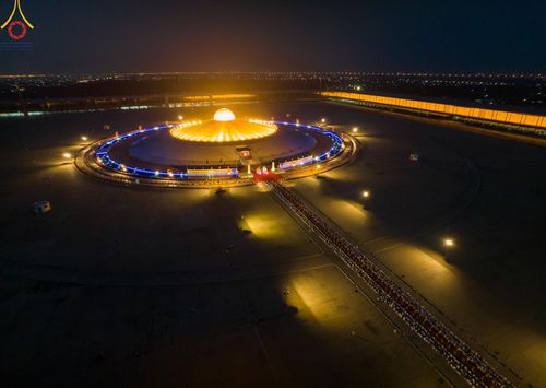 ภาพ No.120513:พิธีต้อนรับพระธรรมยาตรา ในโครงการธรรมยาตรา กตัญญูบูชา มหาปูชนียาจารย์ พระมงคลเทพมุนี(สด จนฺทสโร) พระผู้ปราบมาร อนุสรณ์สถาน 7 แห่ง ปีที่ 12 วันที่ 28 มกราคม พ.ศ. 2567 ณ วัดพระธรรมกาย จ.ปทุมธานี (ชุดที่ 2)