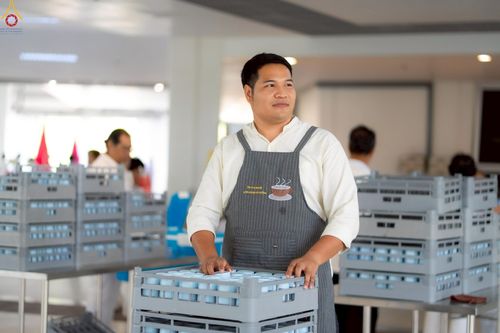 ภาพ No.243410:วันที่ 23-31 สิงหาคม พ.ศ. 2568 เจ้าหน้าที่ทุกสถานะ ทุ่มเทจัดงาน สัมมนารวมใจผู้นำบุญ เพื่องานกฐินสามัคคีทั่วไทย 30,000 วัด บูชาธรรม 81 ปี หลวงพ่อธัมมชโย