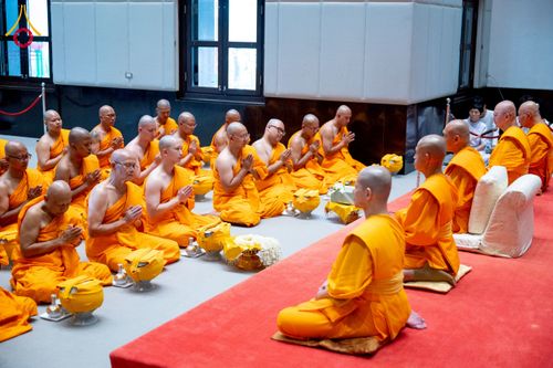 ภาพ No.244941:วันเสาร์ที่ 6 กันยายน พ.ศ. 2568 พิธีถวายบาตร บรรพชา อุปสมบทของนาคธรรมทายาท โครงการอุปสมบทหมู่บูชาธรรมครบรอบ 108 ปี  วันครูผู้ค้นพบวิชชาธรรมกาย ณ โบสถ์พระไตรปิฎก วัดพระธรรมกาย