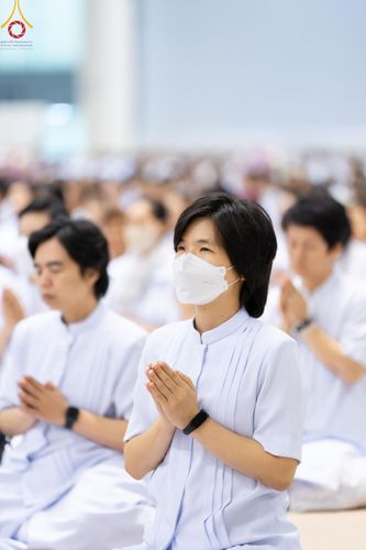 ภาพ No.136722:พิธีตักบาตร พิธีบูชาข้าวพระ ในวันอาทิตย์ต้นเดือนที่ 5 พฤษภาคม พ.ศ. 2567 ณ วัดพระธรรมกาย จ.ปทุมธานี