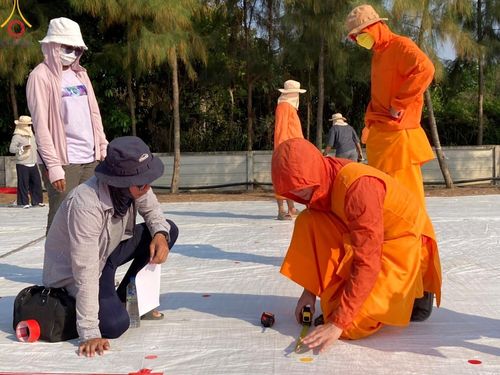 ภาพ No.109493:V.7 พลังใจ การเตรียมงาน เก็บงาน การรับบุญของเจ้าหน้าที่หน่วยงานต่างๆ เพื่อโครงการธรรมยาตรา กตัญญูบูชามหาปูชนียาจารย์ พระมงคลเทพมุนี (สด จนฺทสโร) พระผู้ปราบมาร อนุสรณ์สถาน 7 แห่ง ปีที่ 12 ระหว่างวันที่ 2 - 31 มกราคม พ.ศ.2567