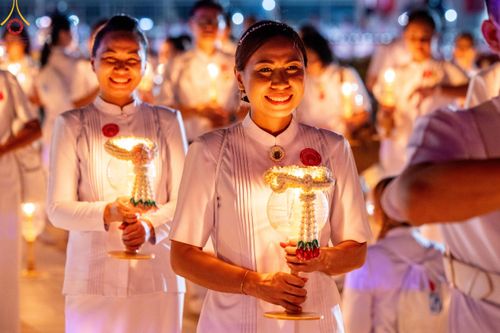 ภาพ No.124914:พิธีเวียนประทักษิณและจุดมาฆประทีป ในวันมาฆบูชา เสาร์ที่ 24 กุมภาพันธ์ พ.ศ. 2567 ณ พระมหาธรรมกายเจดีย์ วัดพระธรรมกาย