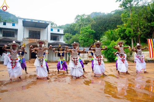 ภาพ No.140017:PhotoStory มหาศรัทธา ธรรมยาตราศรีลังกา EP.2 พิธีเปิดโครงการสยาม-ลังกา ธรรมยาตรา ฉลองเทศกาลวิสาขบูชาแห่งชาติ ศรีลังกา บูชาธรรม 80 ปีหลวงพ่อธัมมชโย เมื่อวันที่ 17 พฤษภาคม พ.ศ. 2567