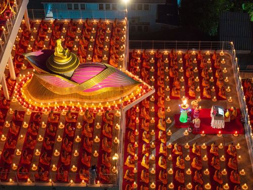 ภาพ No.119321:พิธีจุดประทีปถวายเป็นพุทธบูชา และบูชาธรรมมหาปูชนียาจารย์ พระมงคลเทพมุนี(สด จนฺทสโร) ในโครงการธรรมยาตราฯ วันที่ 26 มกราคม พ.ศ. 2567 ณ อาคารธรรมยาตรา กตัญญูบูชามหาปูชนียาจารย์ ตรงข้ามวัดปากน้ำภาษีเจริญ จ.กรุงเทพมหานคร