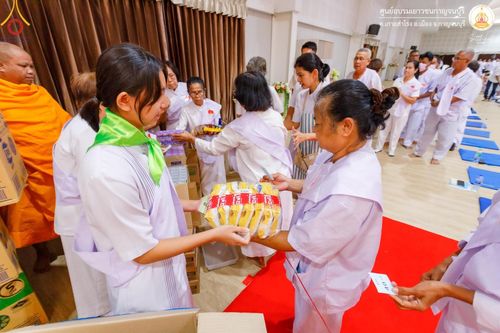 ภาพ No.152236:โครงการอบรมอุบาสก อุบาสิกาแก้ว ตัวแทนทอดกฐิน 30,000 วัด ทั่วไทย ระหว่างวันที่ 6-8 กันยายน พ.ศ. 2567 ณ ศูนย์อบรมเยาวชนกาญจนบุรี