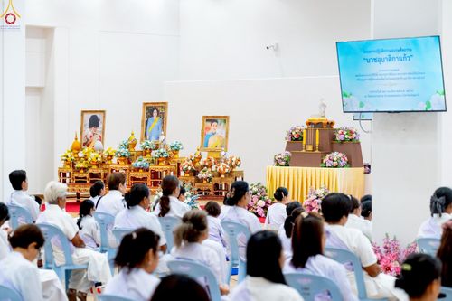 ภาพ No.242880:วันที่ 29-31 สิงหาคม พ.ศ. 2568 องค์กรภาคีเครือข่าย “บวร” (บ้าน-วัด-โรงเรียน-ราชการ) อ.คลองหลวง จัดบวชอุบาสิกาแก้ว ถวายพระราชกุศลแด่สมเด็จพระพันปีหลวง - กตัญญูบูชาแด่ผู้มีพระคุณ