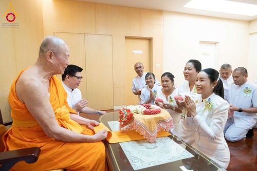 ภาพ No.185410:พิธีถวายมหาสังฆทาน 1,000 วัด ในวาระอายุวัฒนมงคล 84 ปี หลวงพ่อทัตตชีโว วันอาทิตย์ที่ 22 ธันวาคม พ.ศ. 2567 ณ สภาธรรมกายสากล วัดพระธรรมกาย