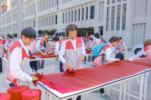 ภาพ No.208240:V.55 สารพัดV สารพัดดี ที่วัดพระธรรมกาย ในโครงการธรรมยาตรา กตัญญูบูชา มหาปูชนียาจารย์ พระมงคลเทพมุนี (สด จนฺทสโร) พระผู้ปราบมาร อนุสรณ์สถาน 7 แห่ง ปีที่ 13 ระหว่างวันที่ 2-31 มกราคม พ.ศ. 2568