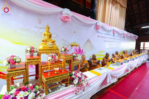 ภาพ No.303347:วันที่ 23 มกราคม พ.ศ. 2569 พิธีเจริญพุทธมนต์ปฏิบัติธรรม มอบทุนการศึกษา  ถวายสังฆทาน 109 วัด เพื่อถวายเป็นพุทธบูชา เพื่อขับเคลื่อนโครงการหมู่บ้านรักษาศีล 5 โดยคณะสงฆ์จังหวัดนครปฐม คณะศิษยานุศิษย์วัดพระธรรมกาย โครงการธรรมยาตรา ปีที่ 14 ณ วัดบางปลา อำเภอบาง