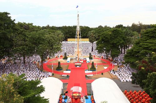 ภาพ No.2955:พิธีตอกเสาเข็มอาคารคุณยายอาจารย์ฯ “หนึ่งไม่มีสอง”